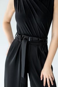 Wide-leg high-waisted trousers with adjustable belt