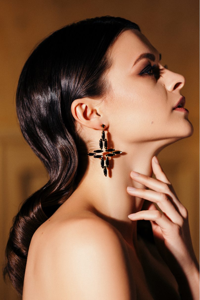 Dance earrings by The Glow Jewelry model Cross Stud Black/Yellow Gold