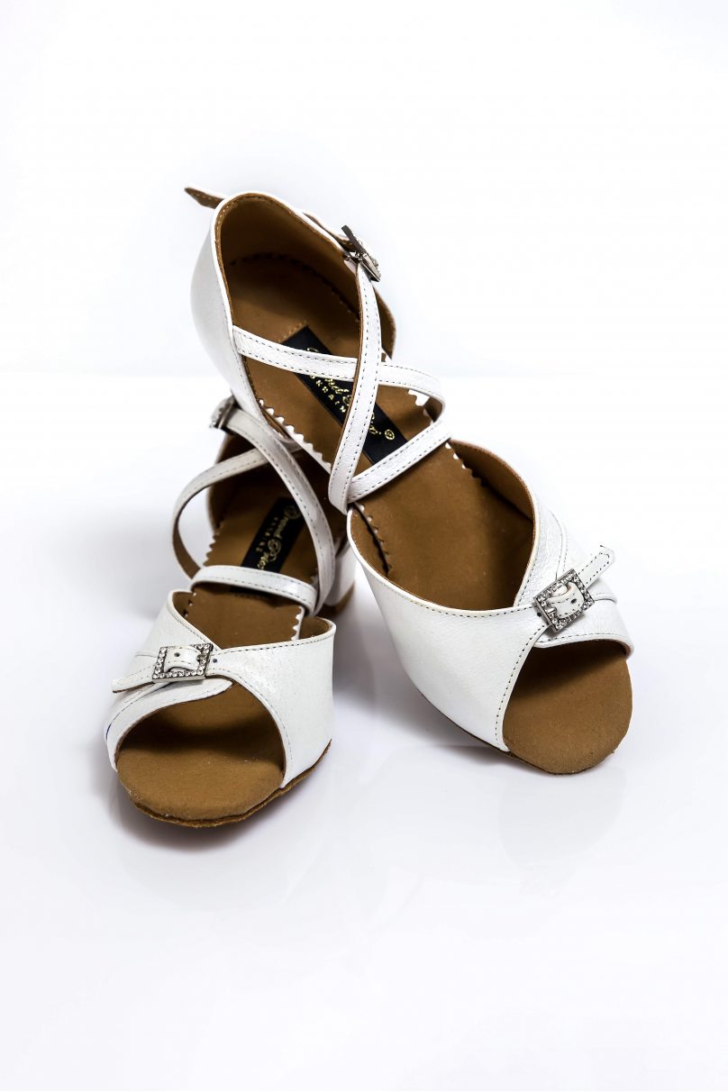 Туфли для бальных танцев для девочек от бренда Grand Prix модель CHBL610 White Leather