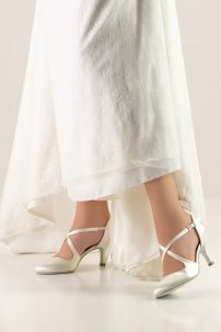Bridal dance shoes for women Werner Kern model India/Satin white