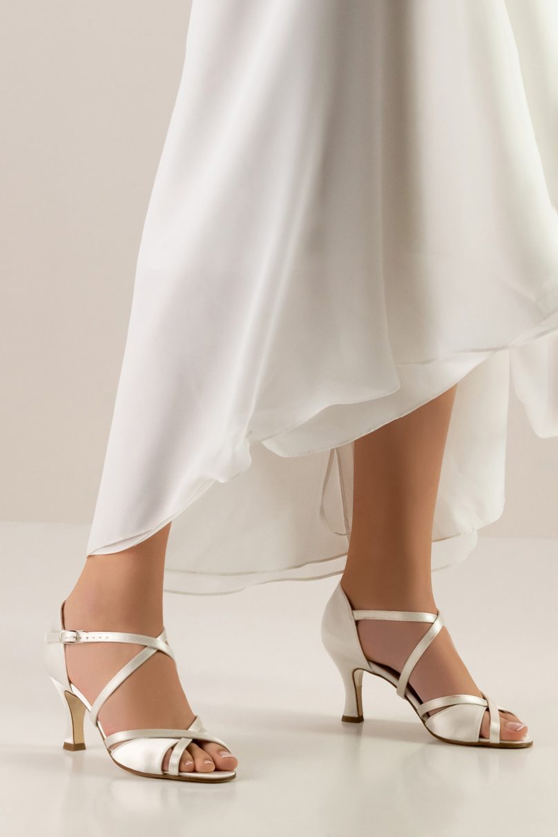 Bridal dance shoes for women Werner Kern model July LS/Satin white